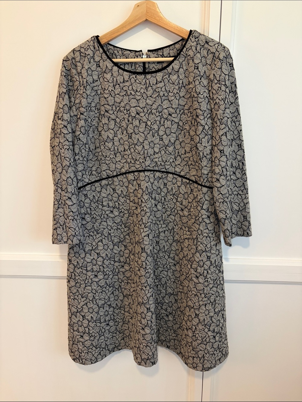 Tommy Hilfiger Black and White Floral Textured Knit, Fit & Flare Dress size 16
